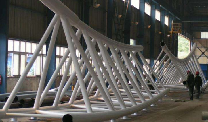 泰兴管廊钢结构与桁架结构的管道支架应该如何区分